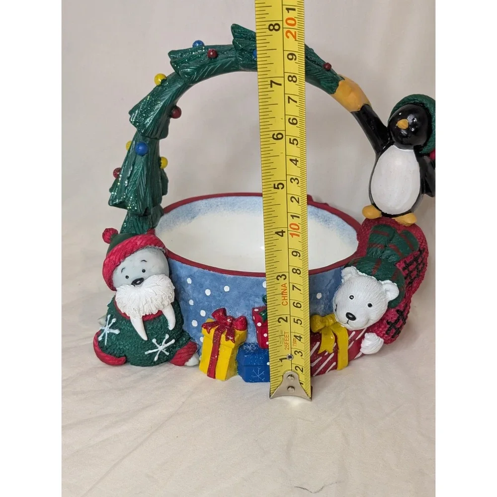 Vintage St. Nicholas Square 1999 Holiday Handle Basket Christmas Home Decor‎